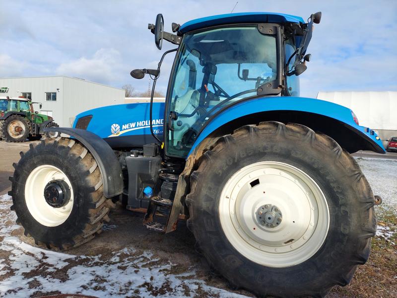 Tractors  New Holland T6.175 Photo